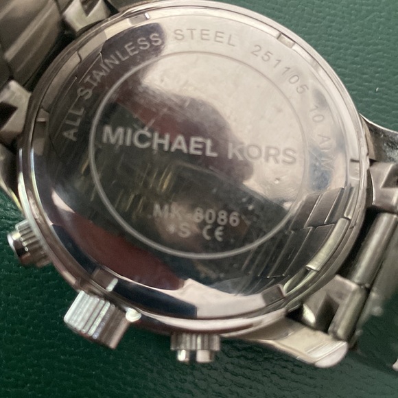 Michael Kors Watch - Picture 2 of 3